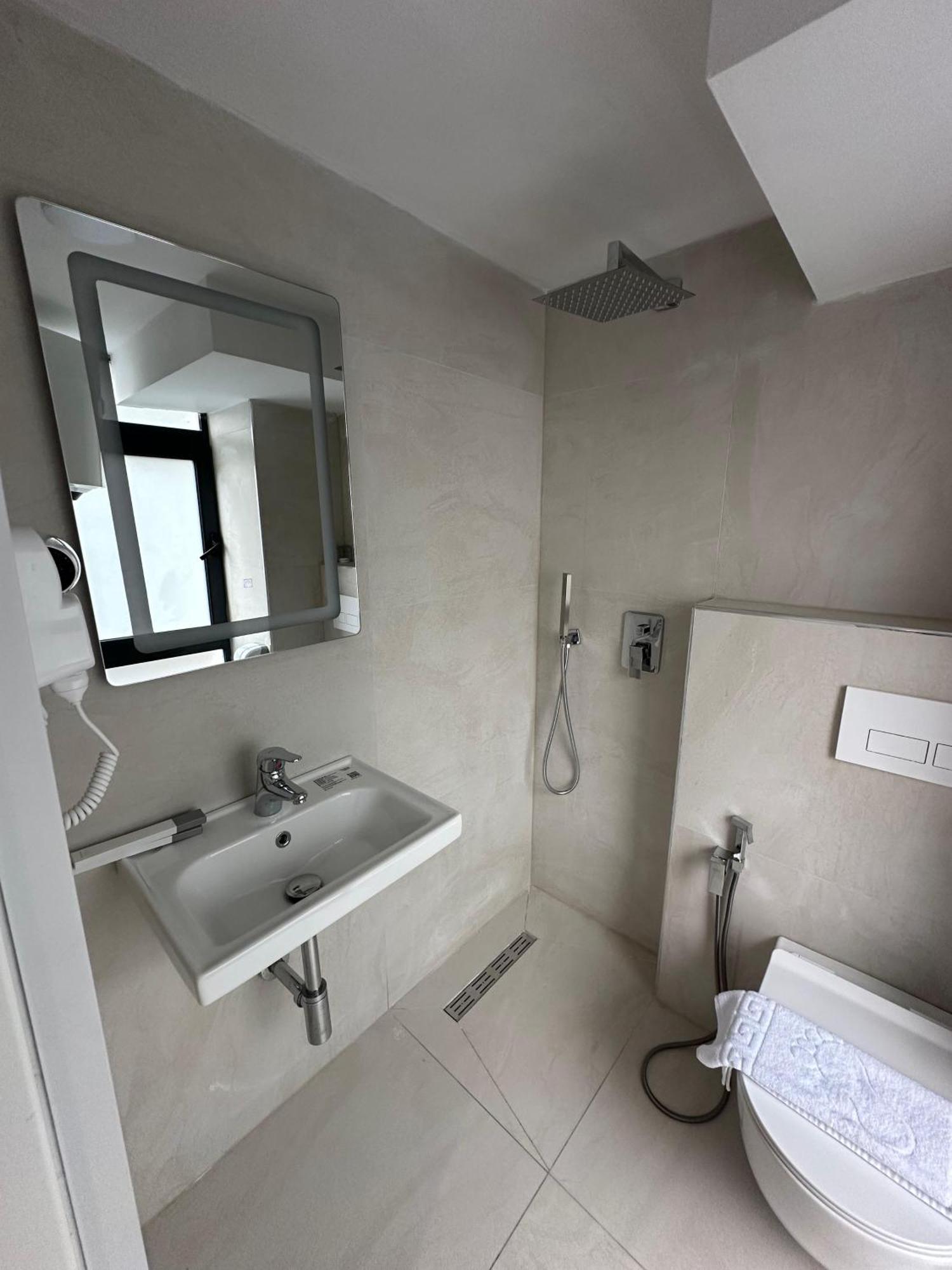 Bel Ami Tirana 2 Hotel Luaran gambar