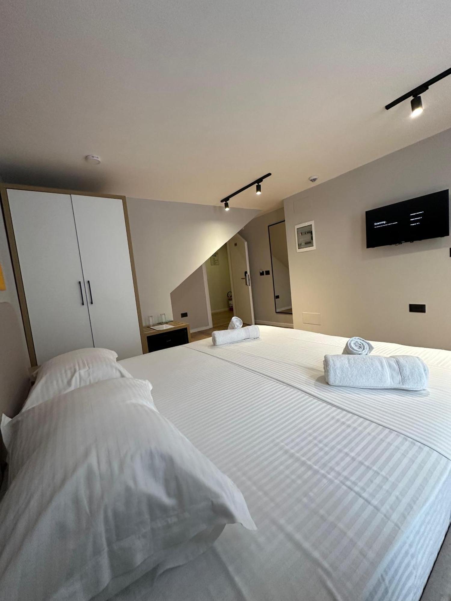 Bel Ami Tirana 2 Hotel Luaran gambar
